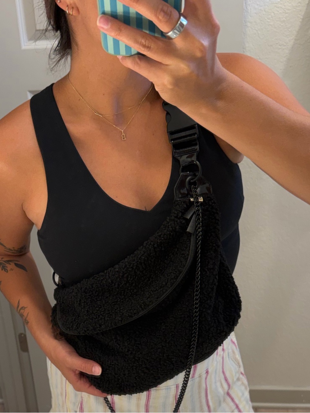 BEIS Black Sherpa Crossbody Bum Sling Bag - Picture 5 of 5